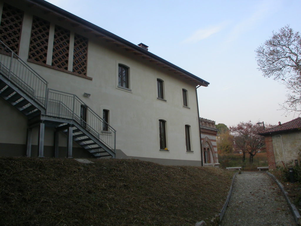 15-foto-34-realizzazione-di-nuova-scala-di-sicurezza-esterna-in-ferro