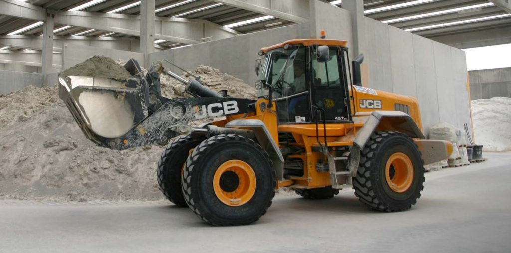 Come per le altre macchine JCB, il modello 457 è in grado di soddisfare i requisiti antinquinamento previsti dalla normativa Tier 4 Final, senza dover ricorrere all'impiego di un complesso e costoso filtro antiparticolato.