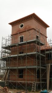 3. Edificio con torre colombaia in cui il progetto è stato verificato anche in termini di realizzazione. 