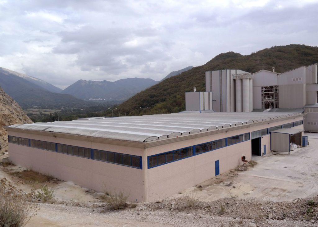 Il nuovo polo Röfix a Oricola (AQ) (foto Röfix) 