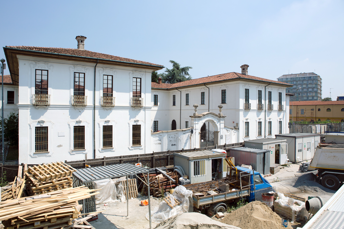 L'intervento di recupero riguarda anche la messa a norma antisismica.