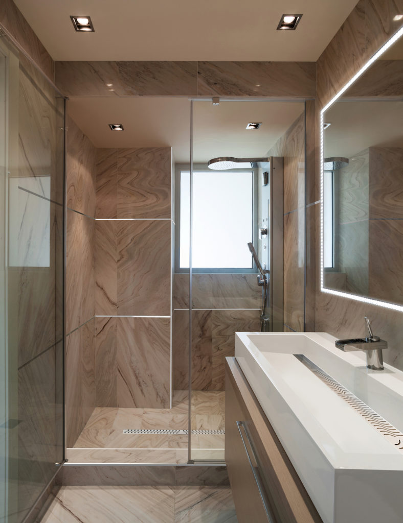 Proshower system: disponibili 6 griglie di finitura in acciaio.