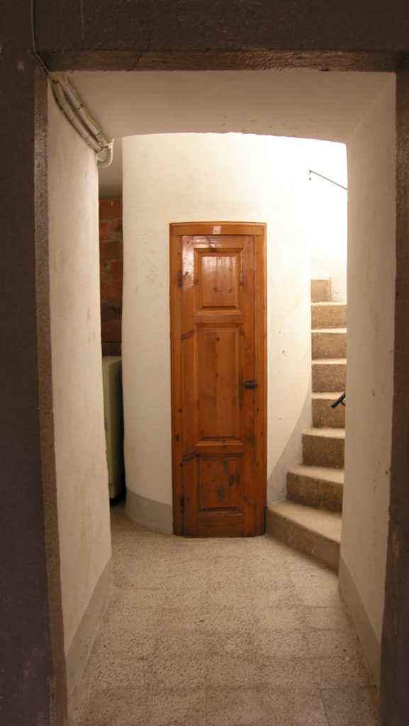 Faro del Capel Rosso | Interni, la caratteristica scala a chiocciola.