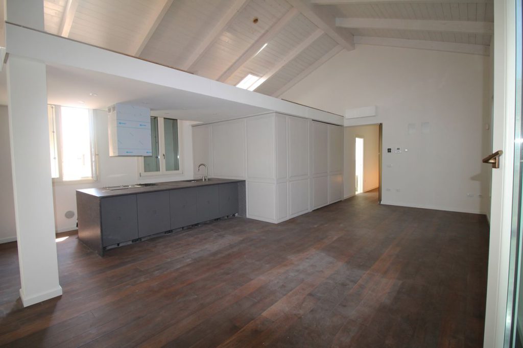 Vista della sala al primo piano.