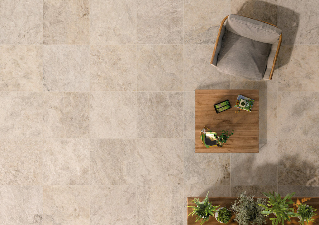 Ambiente esterno realizzato con K2 Source nel formato cm 60x60Rt color Beige e finitura Matt. (foto Ceramica Keope)