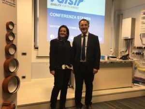 Valsir | Guido Franzini, direttore della Divisione Edilizia con Cristina Stefani, marketing manager.