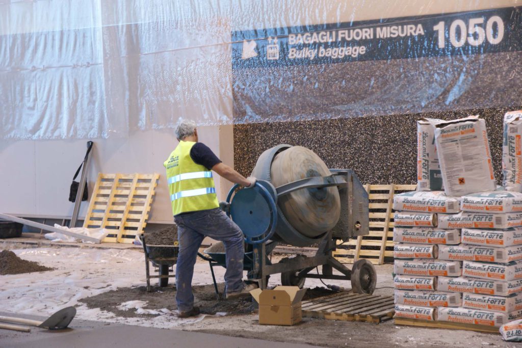 Posa di Lecamix Forte Professional (foto Laterlite)