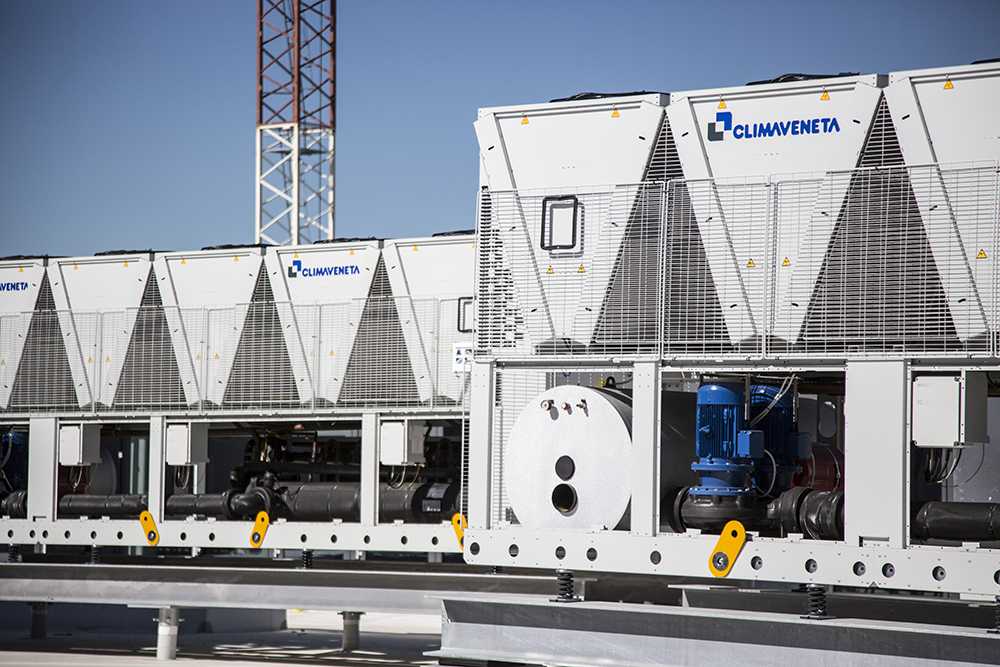 unita-climaveneta-per-il-comfort-del-nuovo-centro-commerciale-adigeo-a-verona-5