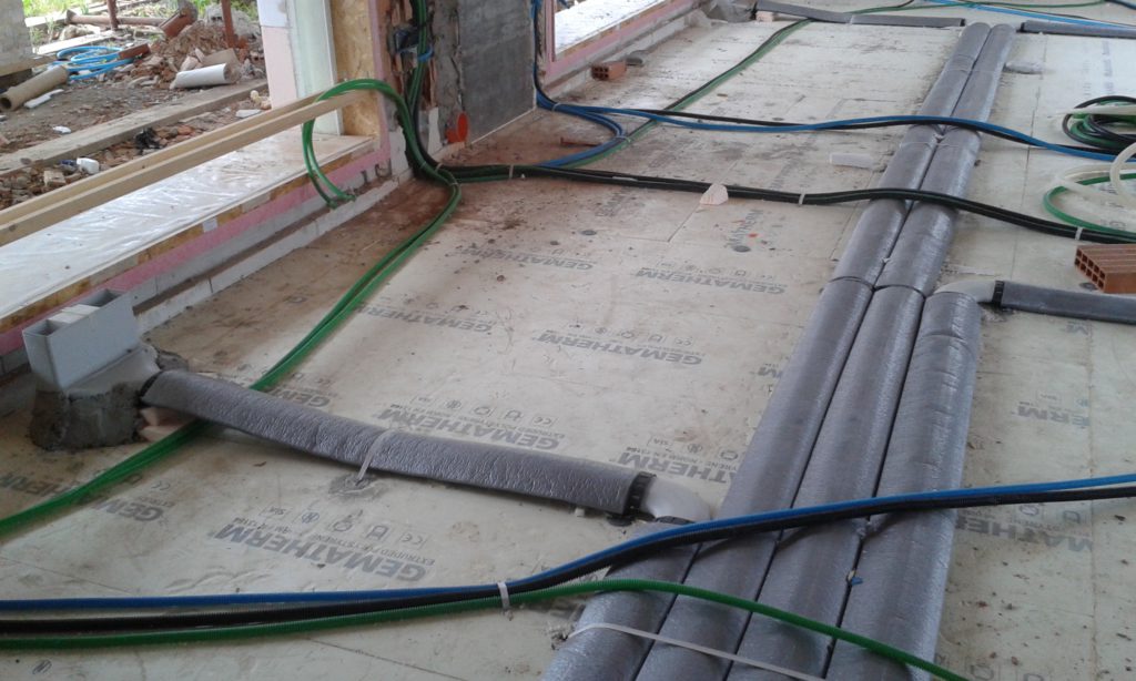 Canalizzazione vmc con bocchette a pavimento.