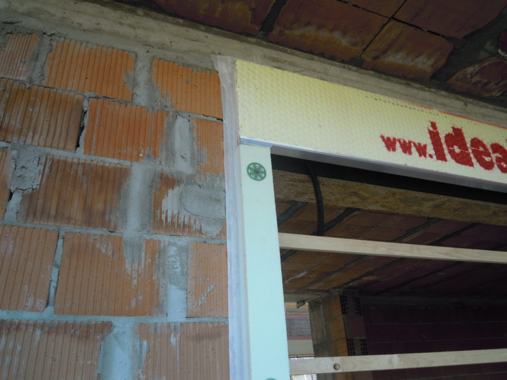 Controtelai isolati e nastrati per la tenuta all'aria.