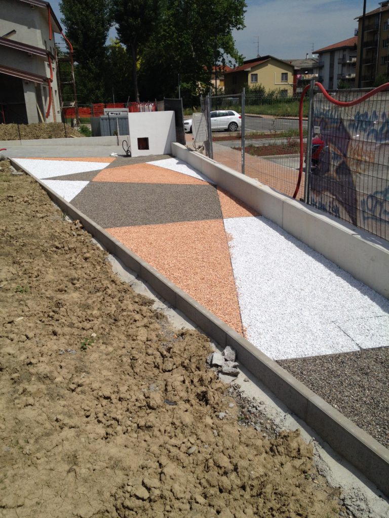 Giardino giapponese in graniglia di marmo.