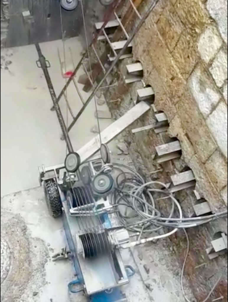 Tecnotagli+Tyrolit | Le operazioni di carotaggio sono state effettuate, in complessivi quattro giorni, con la carotatrice Tyrolit modello Dra 500 in versione idraulica e ai foretti Tyrolit Tgd Cdm Premium.