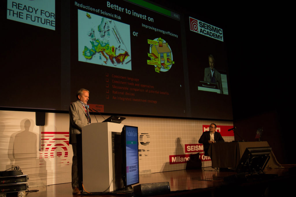 Intervento del prof. Gian Michele Calvi, docente alla IUSS di Pavia (foto Hilti Italia)