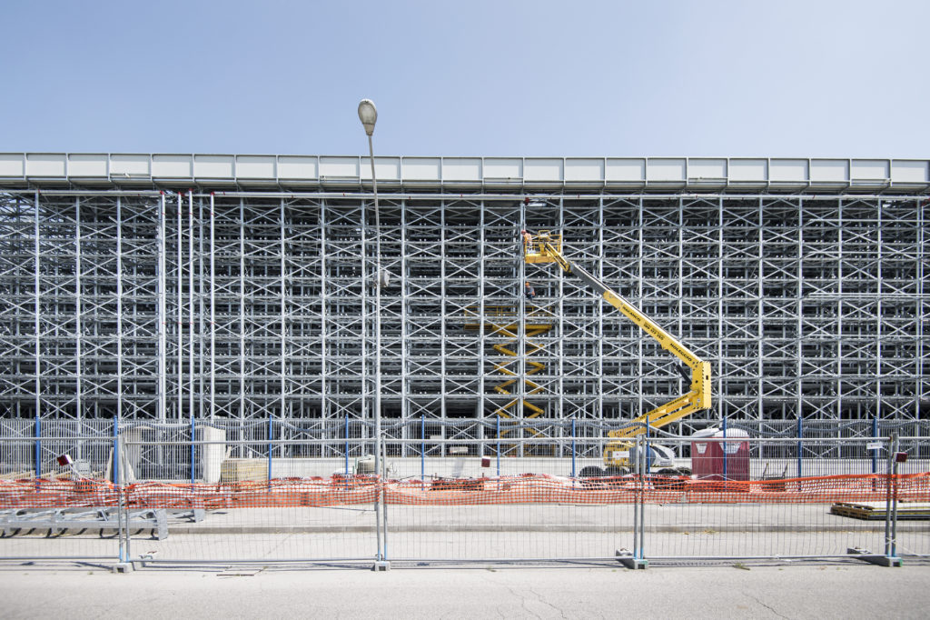 Nuovi magazzini Ceramica Sant'Agostino (foto Alex Feliz)