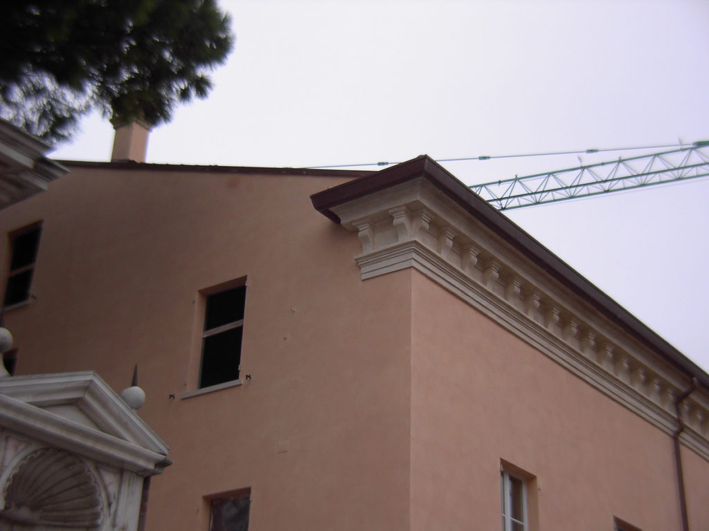 08-corncione-via-san-vitale-1