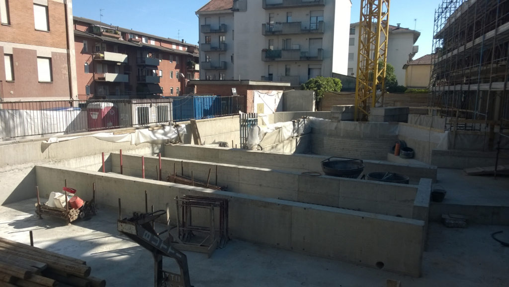 Vista del primo implacato con le travi rialzate.