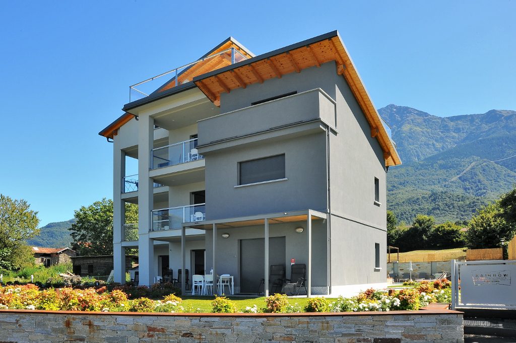 Rainbow Lake Como Apartments (foto Luciano Busani)