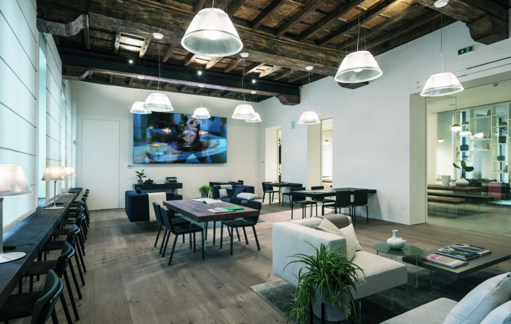 Casa Lago (foto Lago)