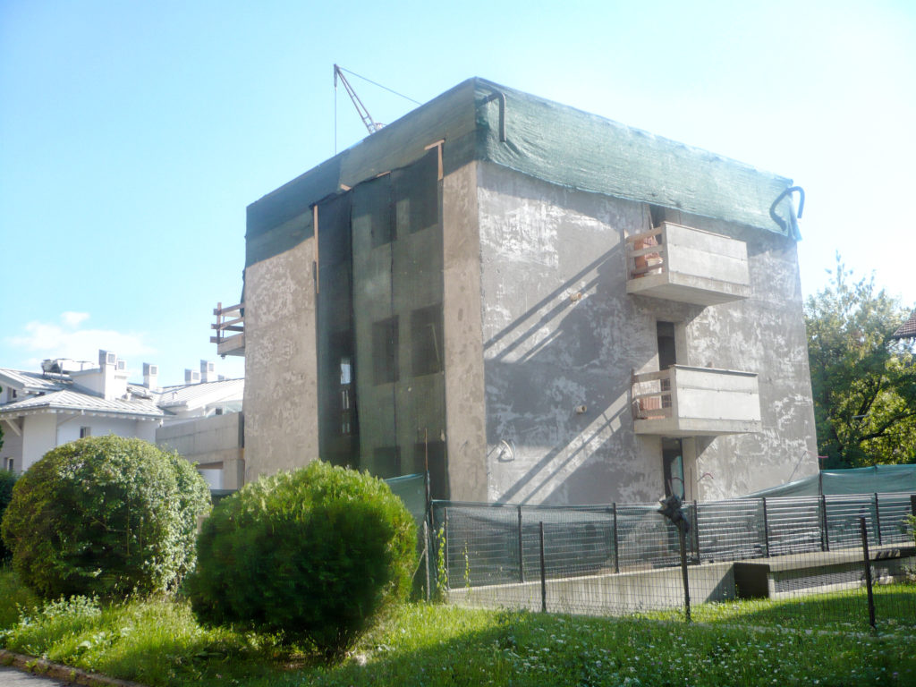 L'edificio durante la ristrutturazione (foto BigMat)