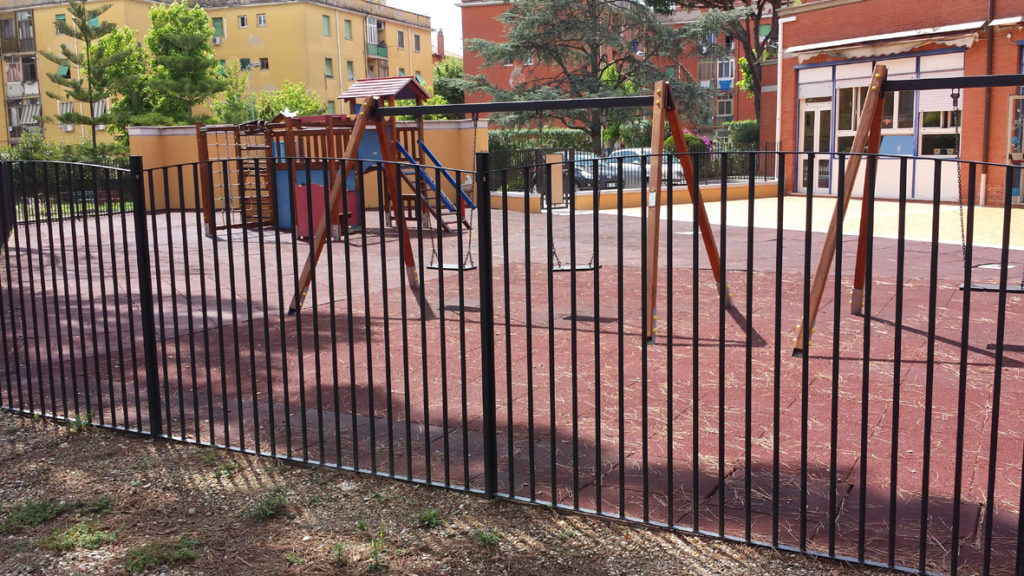 Recinzione Scuola Canova asilo nido di Roma (foto Betafence)