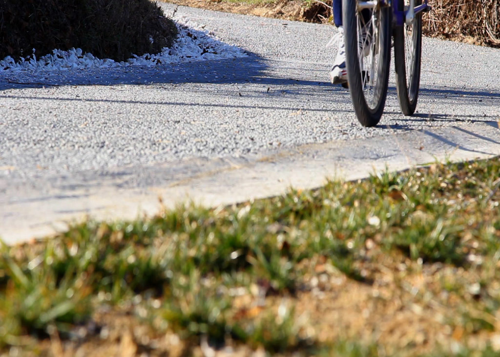 Pista ciclabile realizzata con i.idro Drain (foto Italcementi)
