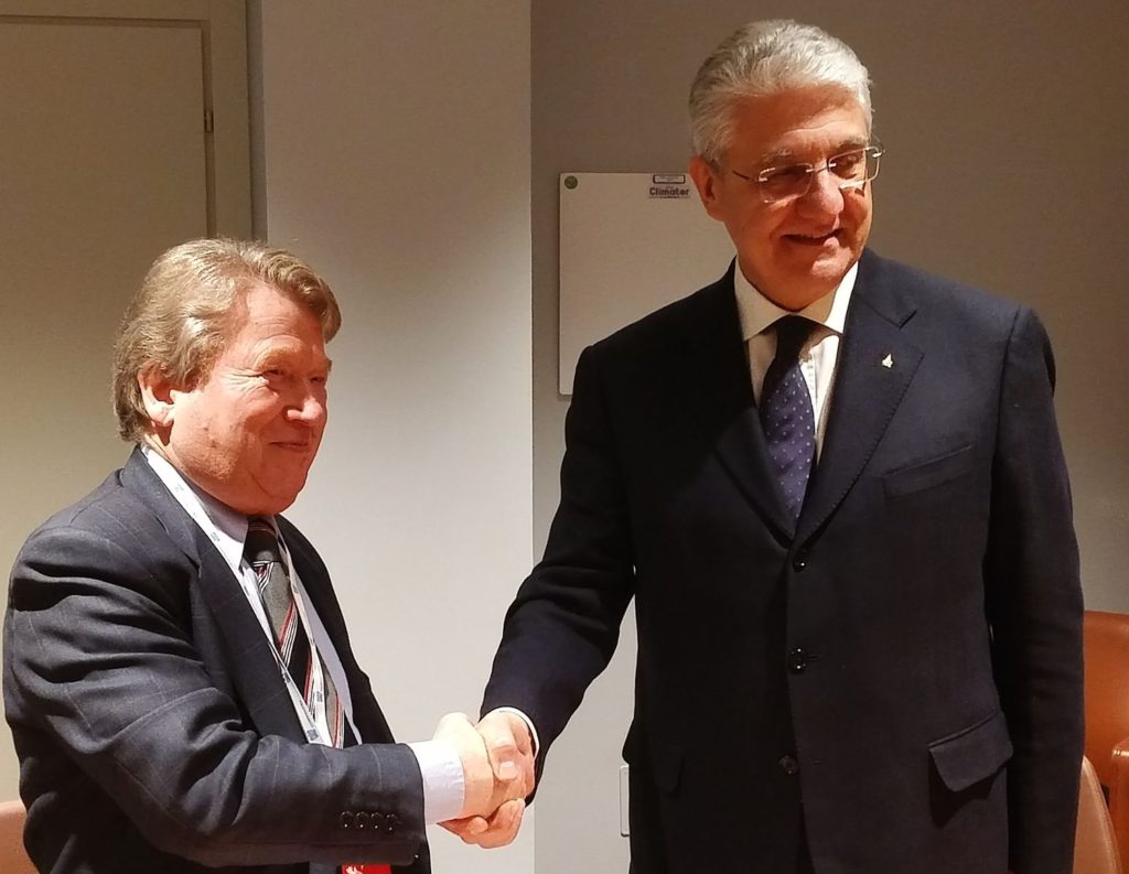 Il capo del Corpo nazionale dei Vigili del Fuoco, Gioacchino Giomi, e il presidente di Uman, Natale Mozzanica.