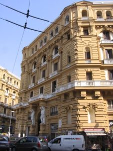 Il sistema Isotec ha permesso di realizzare velocemente e senza nessun aggravio di peso sulle strutture esistenti un sistema a secco che ha garantito il pieno rispetto delle vigenti normative sul risparmio energetico.