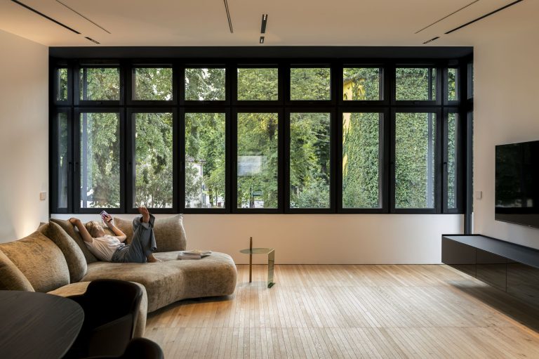 Fabbio Design. Serramenti verniciati Remmers a Villa Marchi