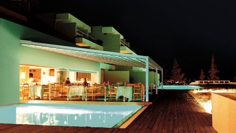 Gibus. La pergola inclinata per coprire ampie superfici