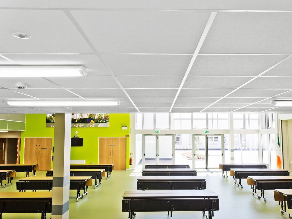 Rockfon. Sistemi a sospensione per il comfort