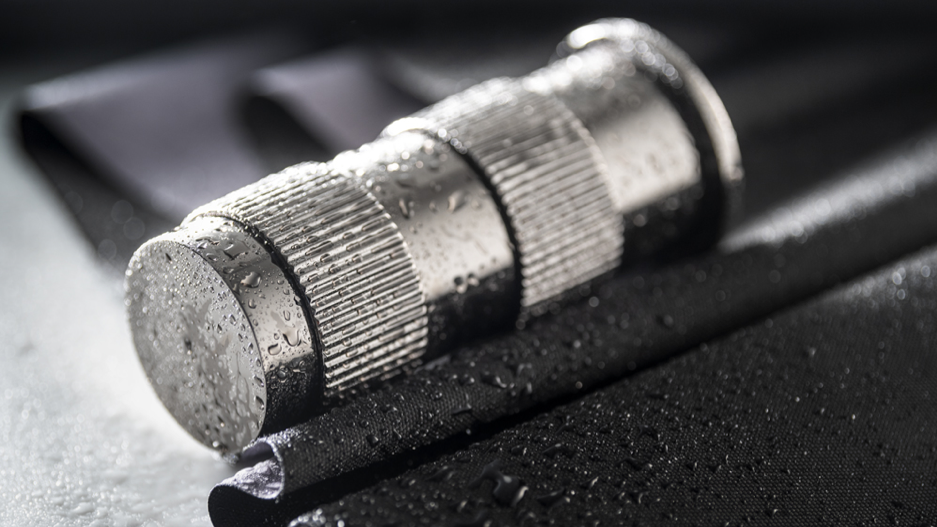 Da piano o parete: comandi remoti per il bagno