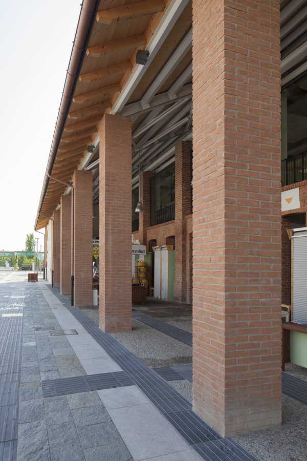 Pilastri del porticato ex-Stalla.