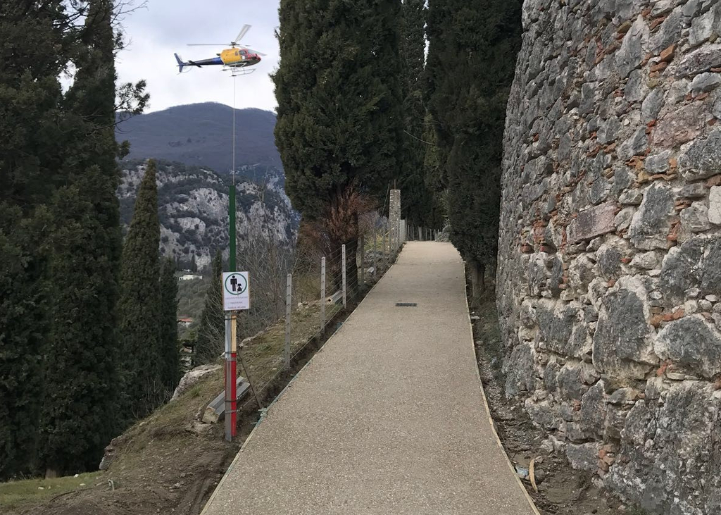 Ad Arco di Trento Ruredil ripavimenta la passeggiata al castello