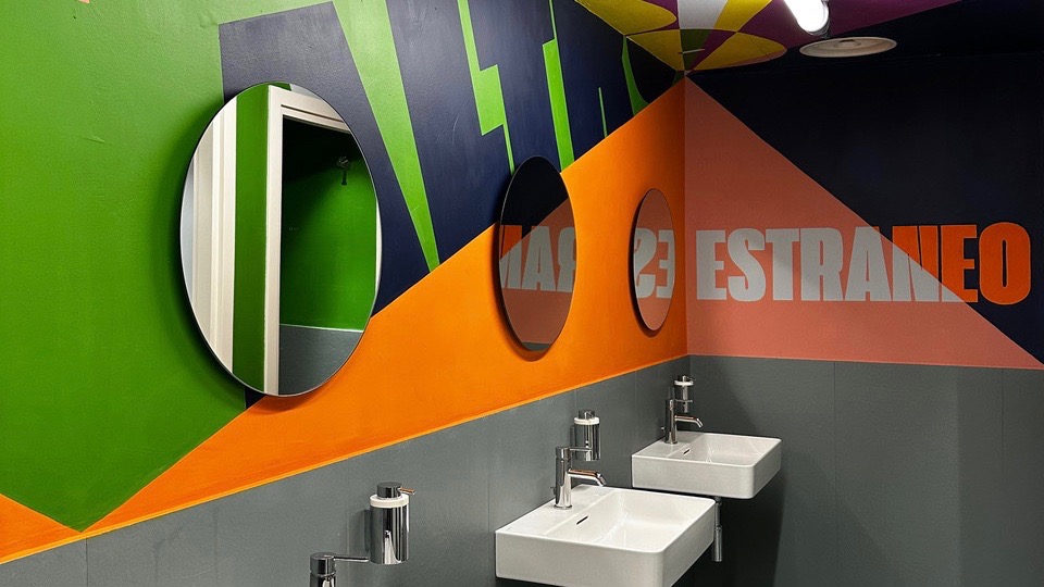 Novacolor. Il restyling del bagno per il Teatro Arcimboldi