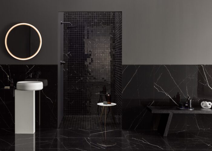 LEA-delight-marquinanero-lux-90x90-marquinanero-lux-60x120-mosaico36-marquinanero-30x30-bagno-001