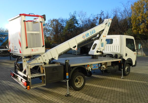 Cte B Lift raggiunge i 16.5 metri di altezza, per una portata di 250 Kg
