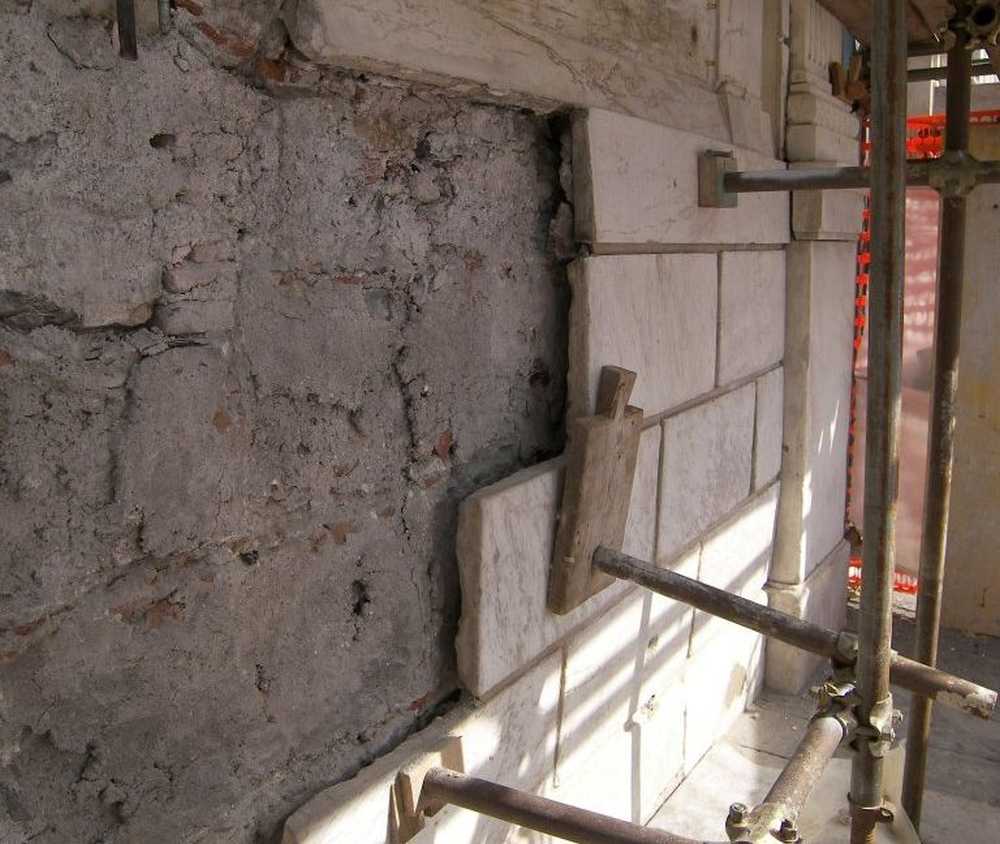 Dilatazione del paramento lapideo della facciata di Palazzo Doria-De Ferrari a Genova