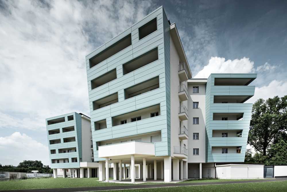 Facciate rivestite in doghe di alluminio