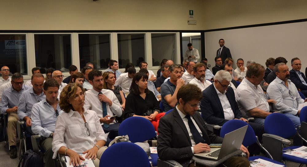 Macchine edili in crescita e la filiera prova a unirsi per affrontare la complessità del mercato