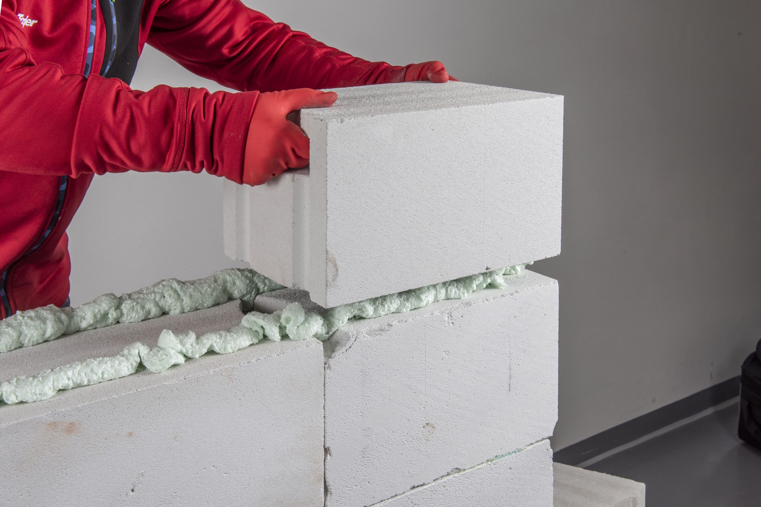 COLLANTI POLIURETANICI