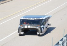 It looks like a standard car, consumes as a hair dryer Onda Solare