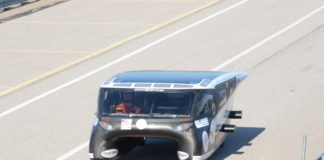 It looks like a standard car, consumes as a hair dryer Onda Solare