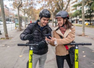 Taxis and electric scooters in the same APP