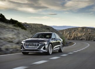 Audi, powertrain with three electric motors