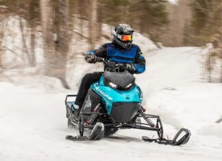 The electric snowmobile that becomes a quod