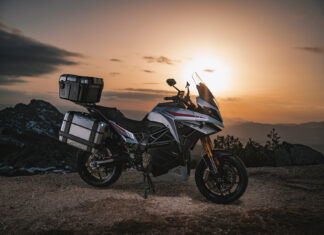 Electric Green Tourer, here is Experia