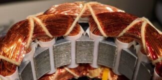 The influence of rotors bar form on SPIM performance