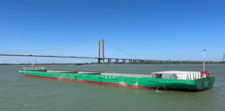 Tested the full electric container ship