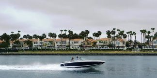 Production of 210 kW pure electric sports boat with a top speed