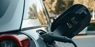 Batteries: less materials, more innovation